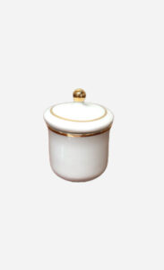 porta-agua-porcelana-com-tampa-branco-dourado